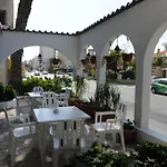 Le Village Отель