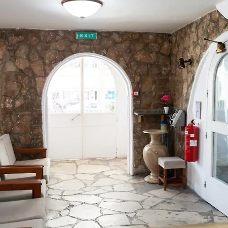 Le Village Hotel Limasol